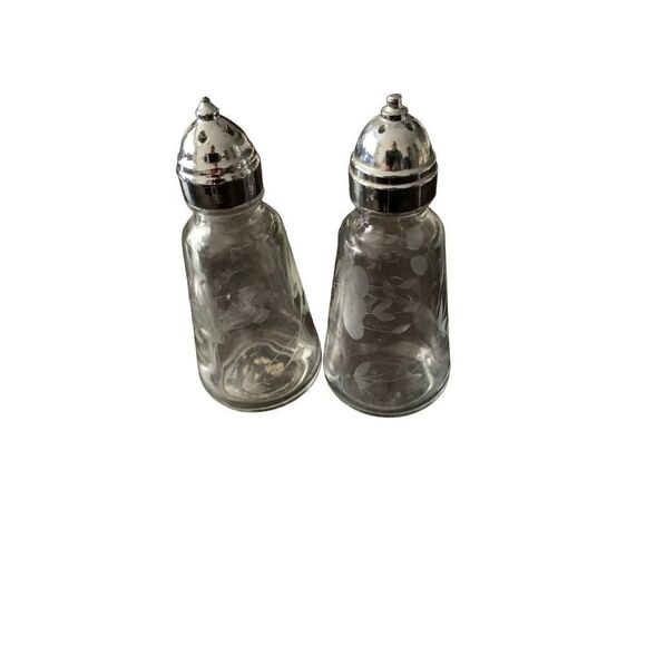 Vintage PRINCESS HOUSE Heritage Pattern Salt & Pepper Shakers - Picture 5 of 10